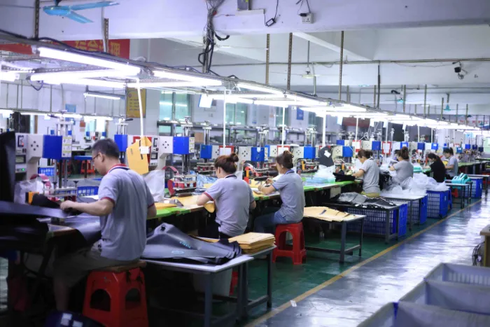 Echipamente de producție și linie de producție pentru sac uscat impermeabil